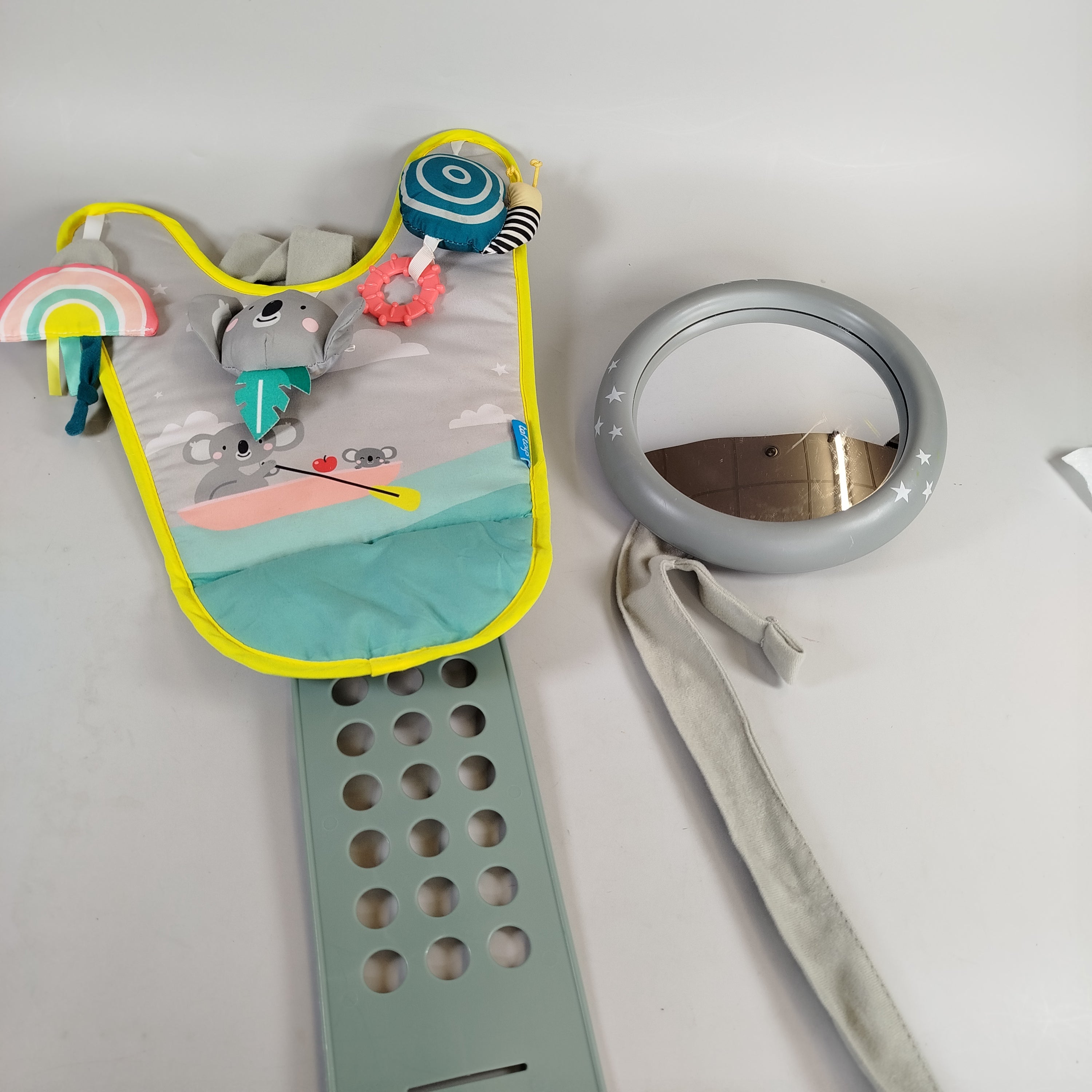 Taf Toys Baby-Auto-Spielset mit Spiegel und Aktivitätscenter